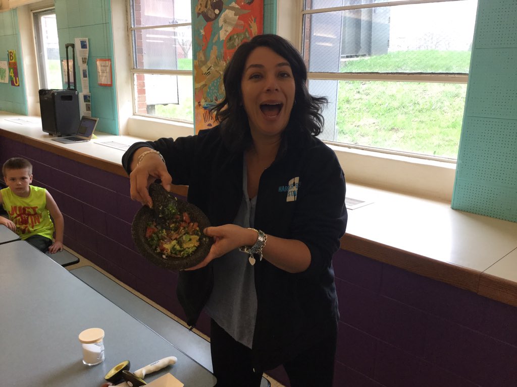 HarperDolphins's tweet photo. 1st gr guacamole day was a huge success in Spanish cl #happyharper https://t.co/j6i4T7S8yZ