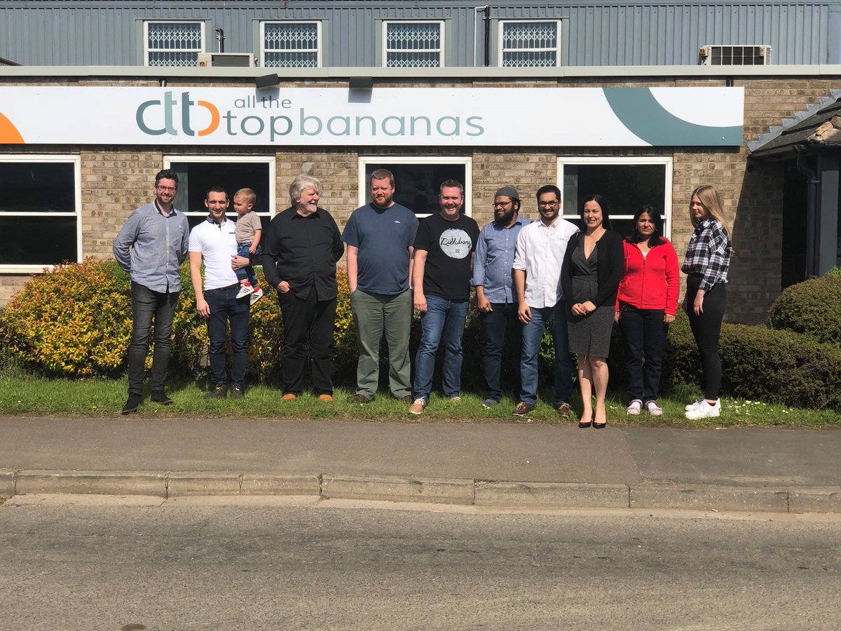 BigJobsite's tweet photo. Our allthetopbananas sign is up, we've officially arrived!
#Official #ThursdayFeeling #teamwork https://t.co/X1Xcao4Whw