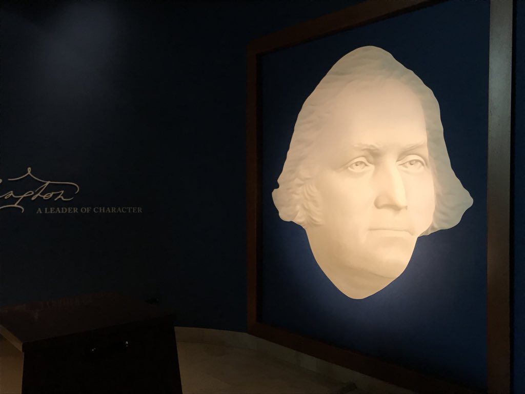 Bus1ForDC2018's tweet photo. #ROMBUS1DC2018 shared they have seen this type of art before. Can you guess where? https://t.co/jDqa0a6b7i