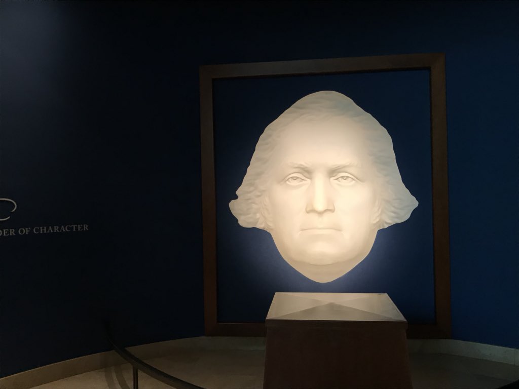 Bus1ForDC2018's tweet photo. #ROMBUS1DC2018 shared they have seen this type of art before. Can you guess where? https://t.co/jDqa0a6b7i