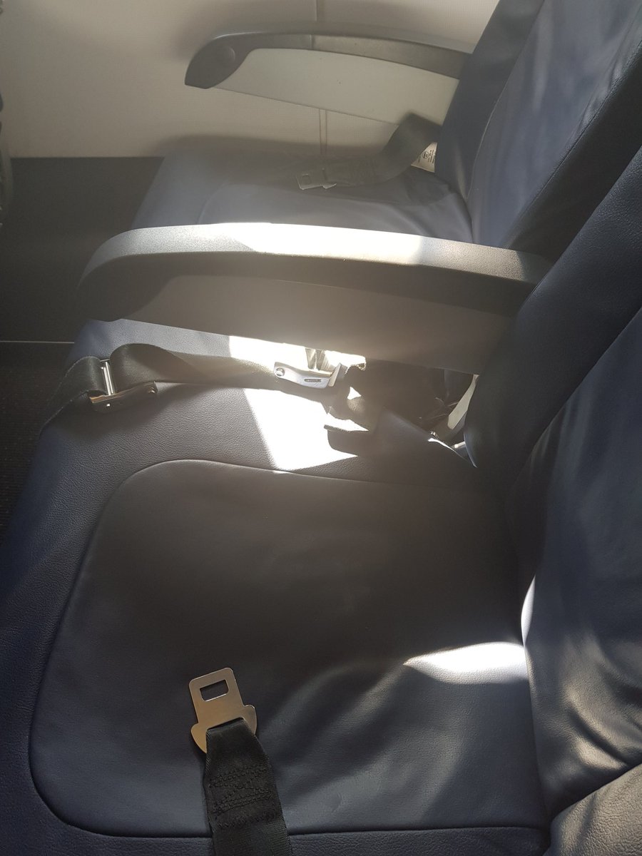 b_chamberlain's tweet image. Flight is full and this is my row. #latecheckin