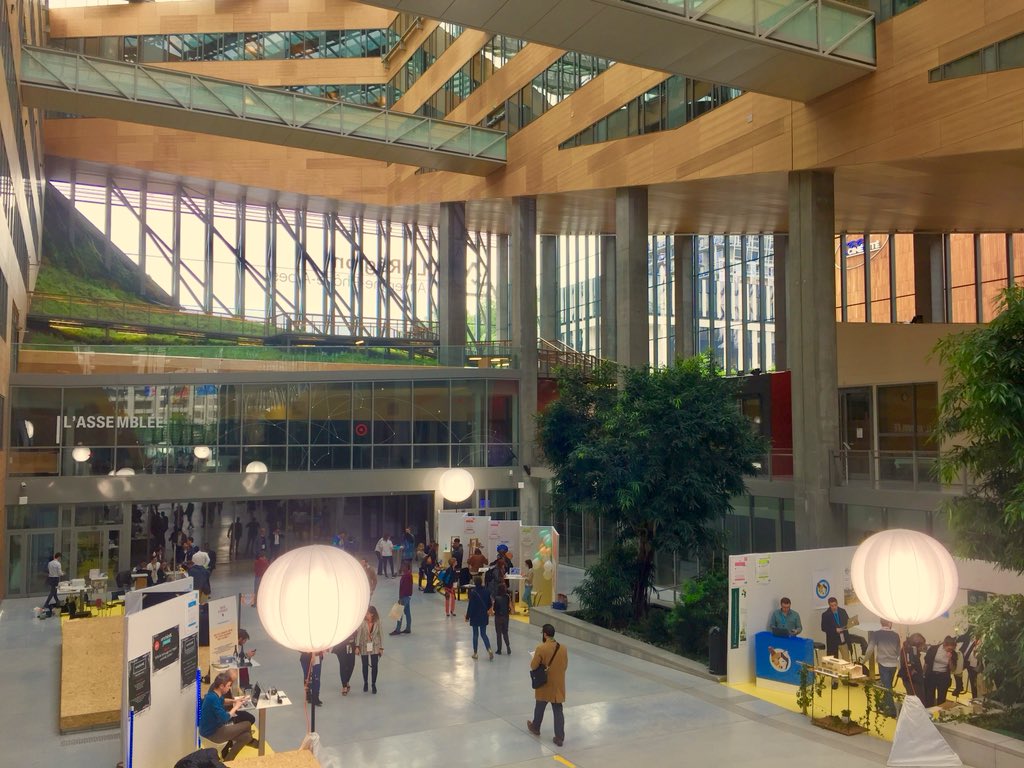 finditlyon's tweet photo. Place au festival des entrepreneurs à la @Confluence_ ! 🚀
#HUBLO @PepiteBeelys https://t.co/QU2mfMjWgL