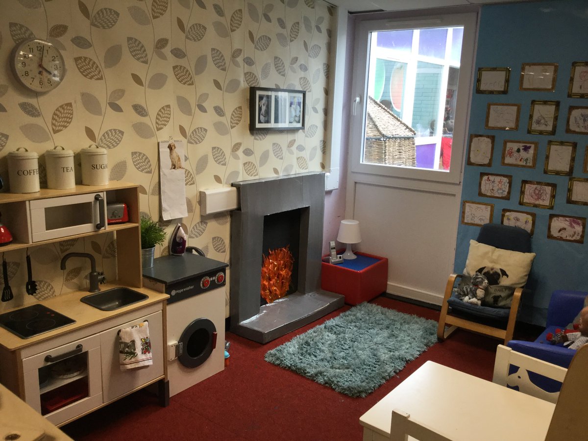 GarswoodNursery's tweet photo. Don't forget our Nursery open evening is from 5pm - 6.30pm this evening. Come along and see the provision we have on offer @GarswoodPrimary #LearningThroughPlay #DevelopingYoungMinds #Outstanding #EYFS https://t.co/Cf5WjvdWtu