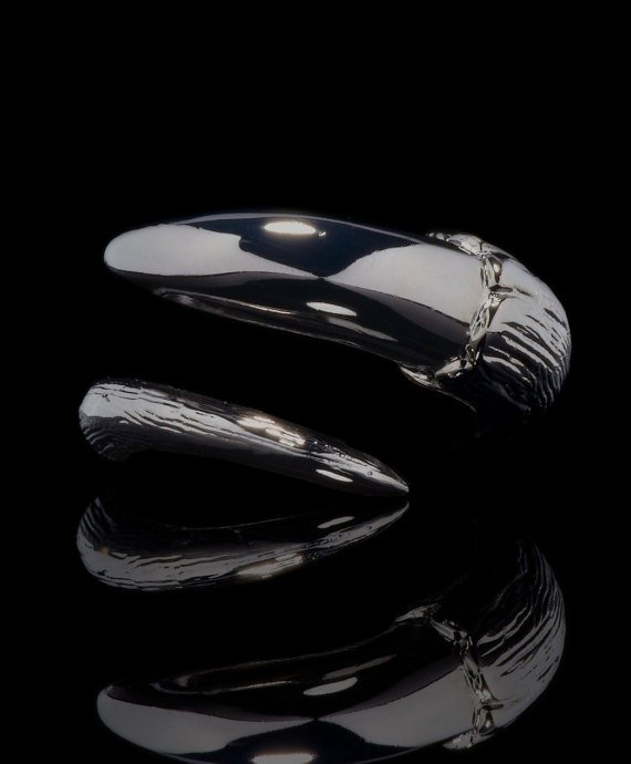 GothJewelry_'s tweet photo. Gothic Ring Claw Ring Gothic Jewelry Vampire Wolf Claw #ClawRing #DarkJewelry #fangring #gothjewelry #gothnecklace #GothRing #gothic #gothicjewelry #GothicRing #Twilight #vampire #vampirediaries #VampireFangs #Vampirejewelry #VampireRing https://t.co/PGOPjGVNyc https://t.co/WTI1Ka8sxc