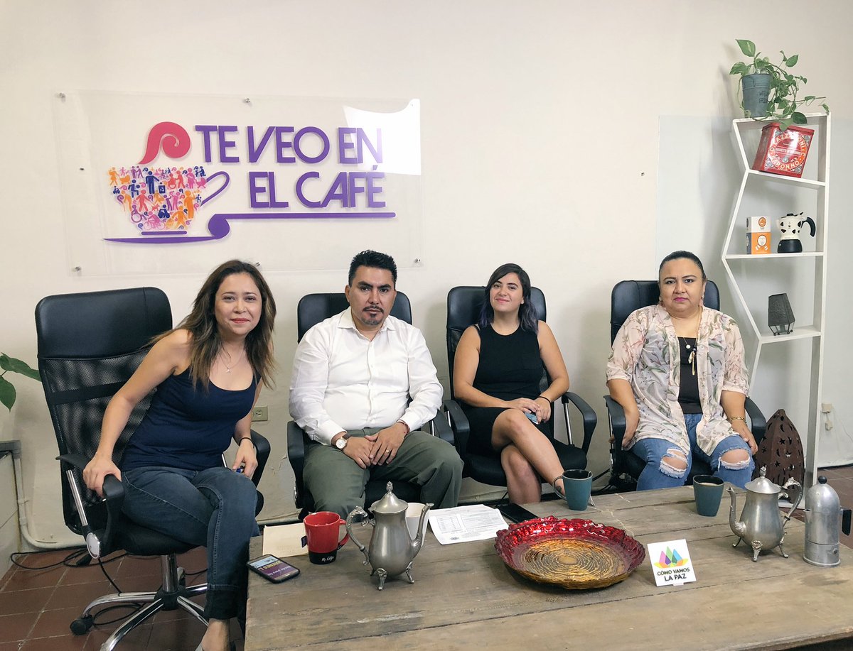 ComoVamosLaPaz's tweet photo. Jueves de #TeVeoenelCafé☕️ #EsquinasSeguras #4Altos 🛑🚗🚦🚨🚲🛂♿️👫 Invitados 
Jessica Garduño Directora @bcsicletos_ac  Julio Mendoza Director de Seguridad y Tránsito Municipal de La Paz del @XVaytoLPZ 
Síguenos en vivo por Facebook https://t.co/3cCOONTCIl https://t.co/APwIu3fnQJ