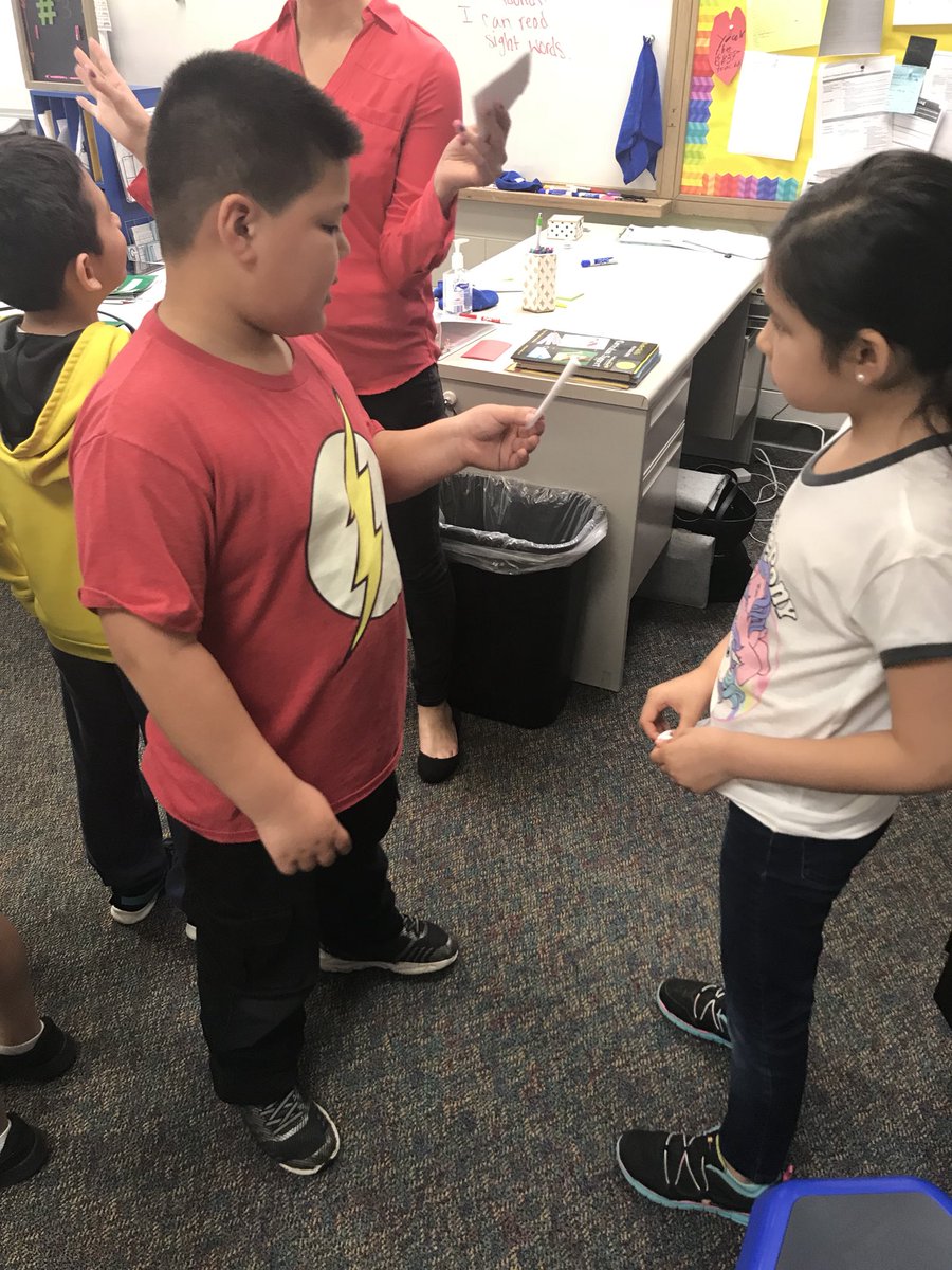 msweigt's tweet photo. Inside/Outside Circle to discuss our story! @MsBoyce161 @Floss161EL @SerenaHills_161 #d161learns https://t.co/XFJMa5xuLc
