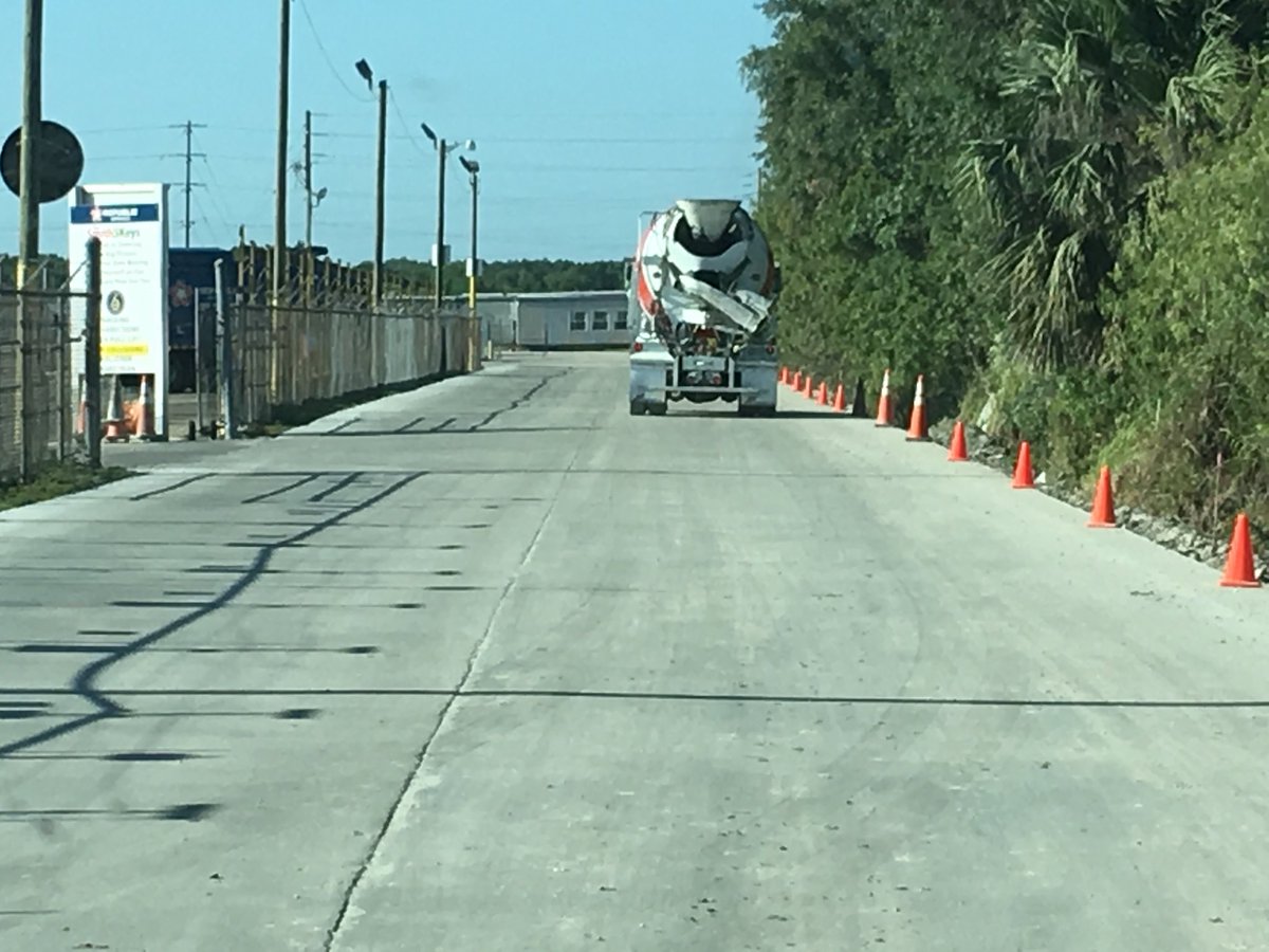 MoCemex's tweet photo. New RCC Roadway at our Lakeland Maine Ave Plant. #Zero4Life #GoCemex https://t.co/x9Z3dX11VK