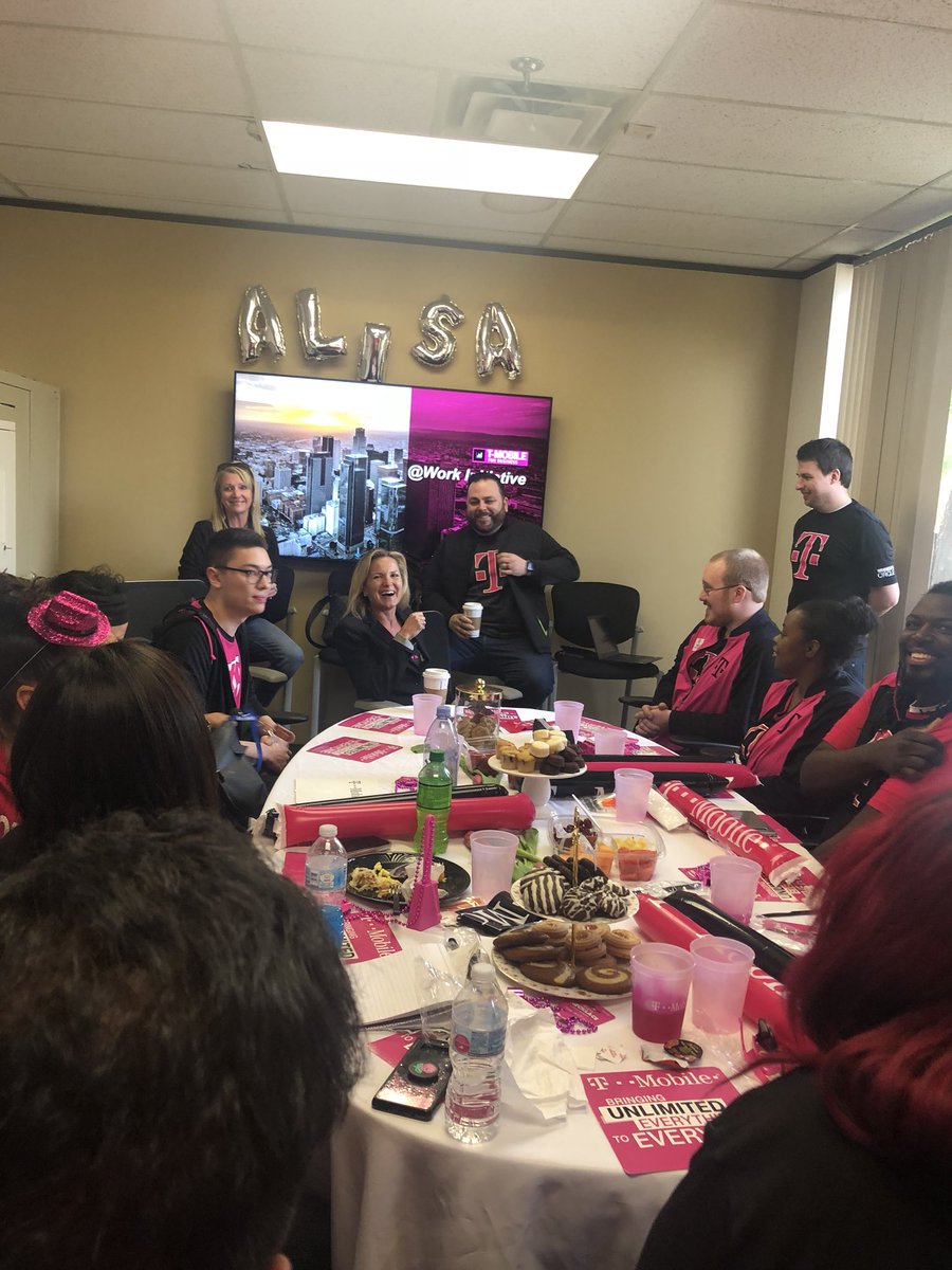 LizMartiiinez's tweet photo. Thank you for stopping by ! #AwesomeLeaders #RAMRoundTable #MightyMemphis @Alisa_Arner @KAlgya @TonyCBerger https://t.co/zNzn3wZSCD