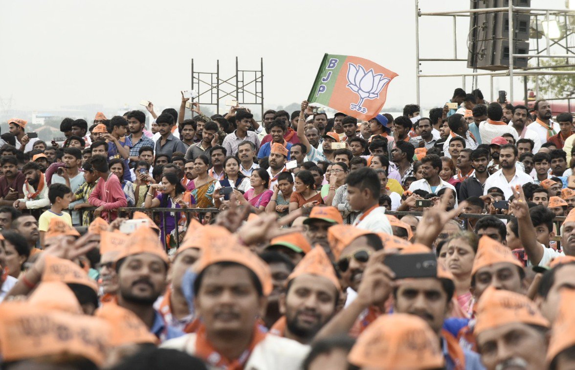 narendramodi's tweet photo. BJP is committed towards creating a Swachh, Sundar and Surakshit Karnataka. https://t.co/dBcr7QmdHw https://t.co/Y4wxOp7P0e