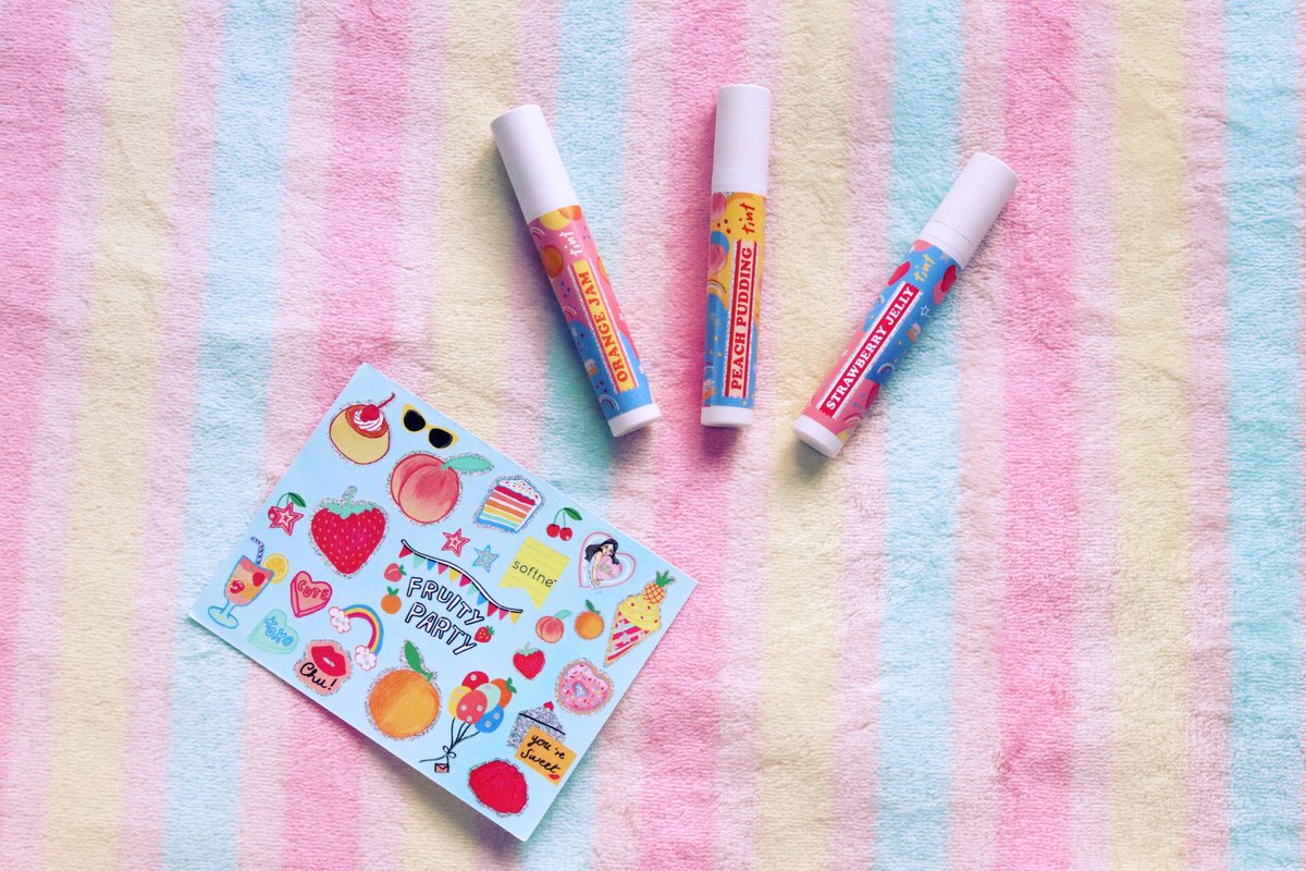 PandenV's tweet photo. 🌈softne' lip tint x icepadie🌈                    วันนี้เตยมารีวิวทิ้นสุดcute ของพี่ไอซ์และsoftne จริงๆทิ้นได้วางขายมาสักพักใหญ่ๆแล้วนะคะ ทิ้นกลิ่มหอมมากกกเป็นทิ้นที่ติดทนมากเว่อร์  10/10 เลยค่ะ❤️ราคา320/แท่ง @thebeautrium,eveandboy   #รีวิวเครื่องสําอาง #ของมันต้องมี https://t.co/KwhM7wpgf5