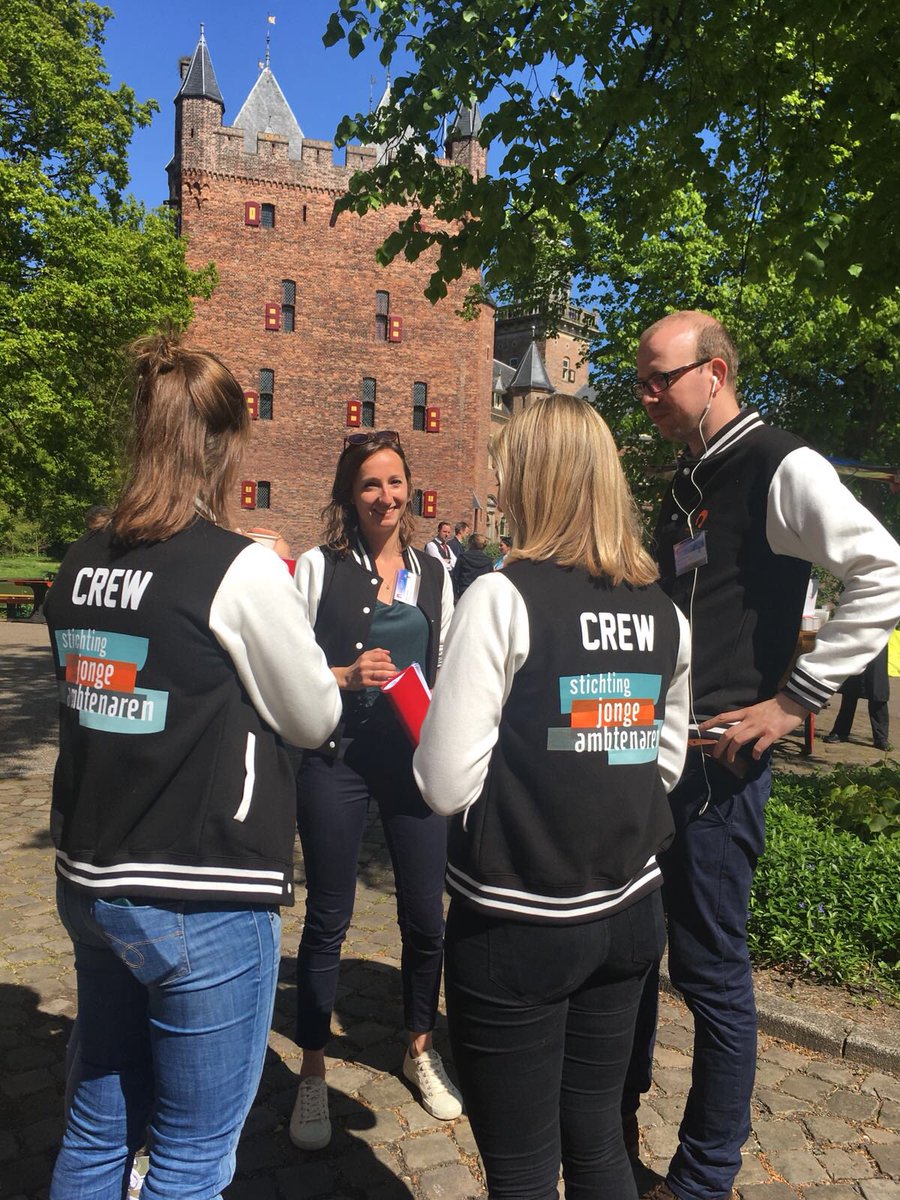 StichtseVecht's tweet photo. Wat een topdag! We hebben genoten van alle reuring in de gemeente vandaag! Dank @JAD18StichtseV voor de uitstekende organisatie, en @NyenrodeBU voor de ontvangst! Aan alle jonge ambtenaren: We zien jullie graag terug @Stichtsevecht !
#hackyourself https://t.co/ZDR3ZYJnJ8