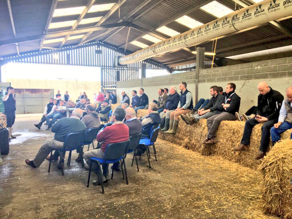 KEENANsystem's tweet image. Intouch specialist, Tom Chanter, pictured presenting on #SmartFeeding solutions to almost 70 UK farmers at today’s #StraightLineBeef farm tour with @robdvet, @WynnstayGroup &amp;amp; @AlltechUK #PrecisionBeef