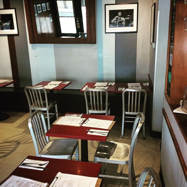 StripTsTeam's tweet photo. The calm before lunch rush. Stop by now and enjoy the quiet with us. Tomorrow is Eddie Money Radio Day, FYI. #foodtime #lunchitup #seatsforyabutt https://t.co/lKuNBsTj5a https://t.co/L6gNemG45i