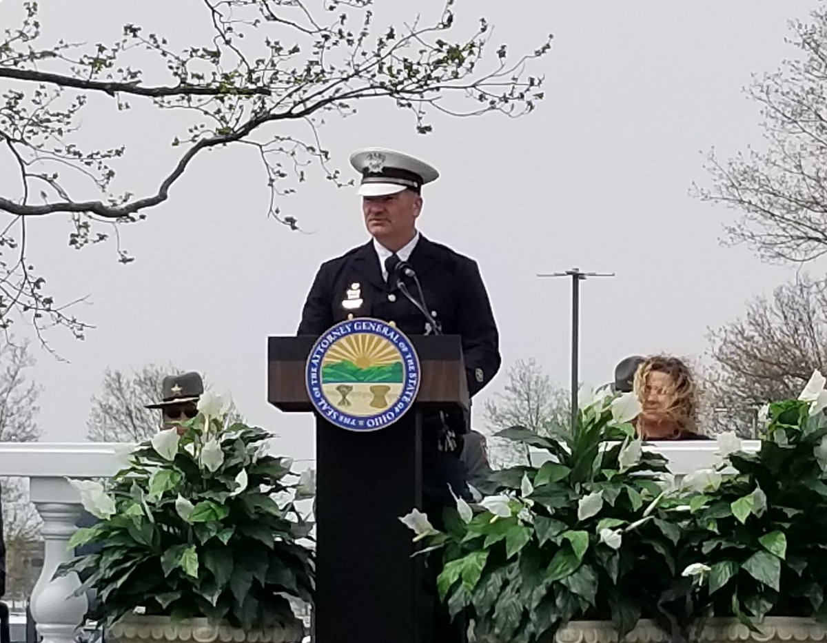 Cincinnati Police Department On Twitter Cincypd Police Specialist Buddy Blankenship Close Personal Friend Of Officer Sonny Kim Addresses The Families Of The Fallen At The Opota Ohio Law Enforcement Memorial In London