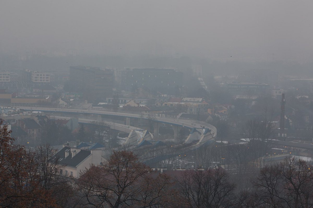 UNFCCC's tweet image. .@WHO warns of risk of #Earth losing its capacity to sustain human life if greenhouse gas pollution continues unchecked bit.ly/2rhjxQW New study says polluted air already results in 7 million deaths every year #ParisAgreement #SB48Bonn #Talanoa4ambition #ClimateChange