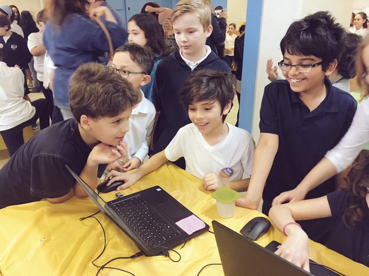 Coding Quest Arcade with over 15 schools represented across the <a href="/EnglishMTL/">English Montreal School Board</a> #WeAreEnglishMTL #codingquestarcade