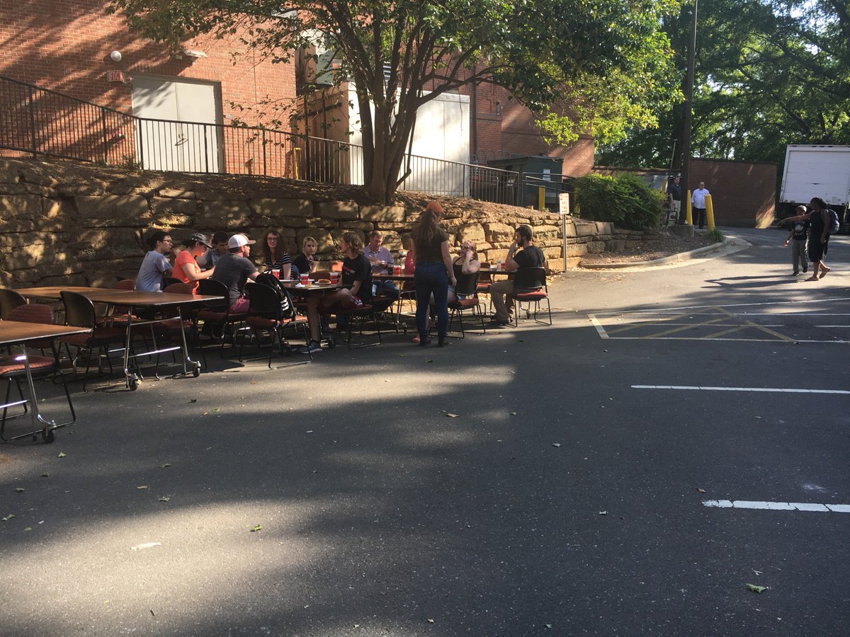 TheCraftsCenter's tweet photo. More photos from our cookout yesterday! #craftscenter #thinkanddo #ncsu https://t.co/Mai0AbCsbo
