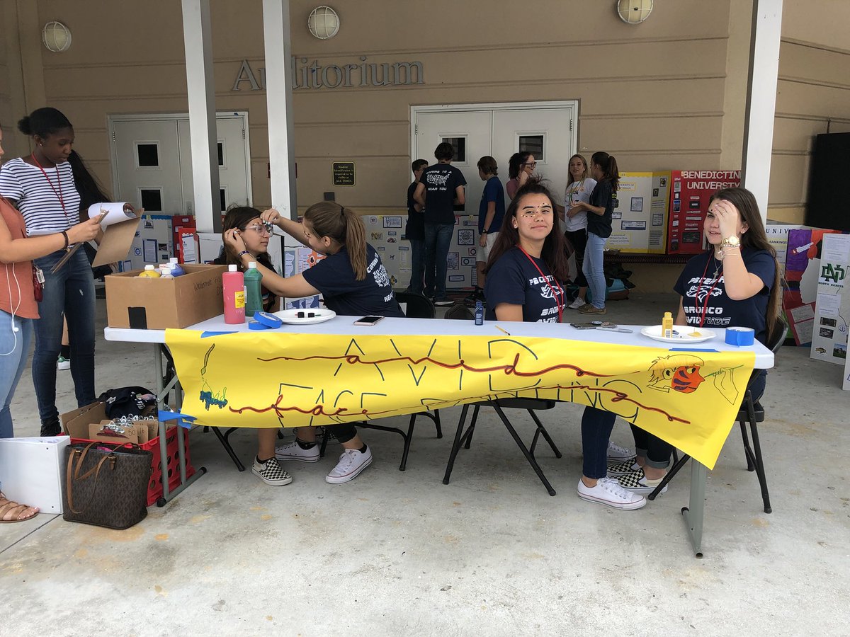 pbchsAVID's tweet image. Face painting celebrating #AvidAwarenessWeek ‼️ #ThisIsAVIDPalmBeach