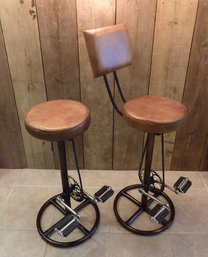 FamousLampShop's tweet photo. Not just 'Little Lamps'.  We sell so many beautiful products to 'make your house, your home'. Come and see the our selection of stools &amp; benchs etc @thefamouslittlelampshop 
.
#alcesterlighting #alcester #lighting #showroom #thefamouslittlelampshop #art #home #makingahouseahome https://t.co/FgzLyOypWd