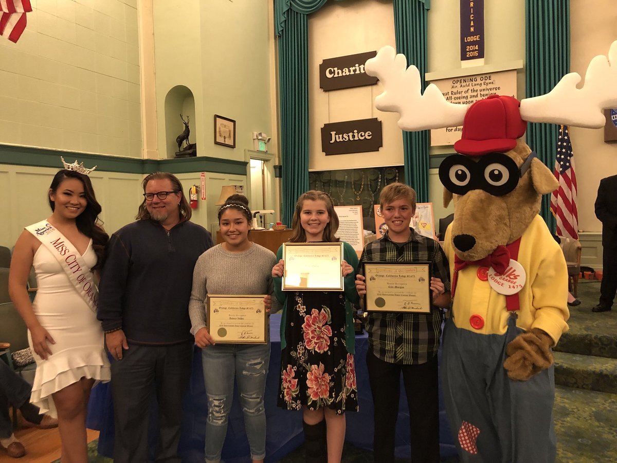 MeteorHistory's tweet photo. America essay winners from the Elks club @McPhersonMagnet @OrangeUnifiedCA https://t.co/LuEEELiq52