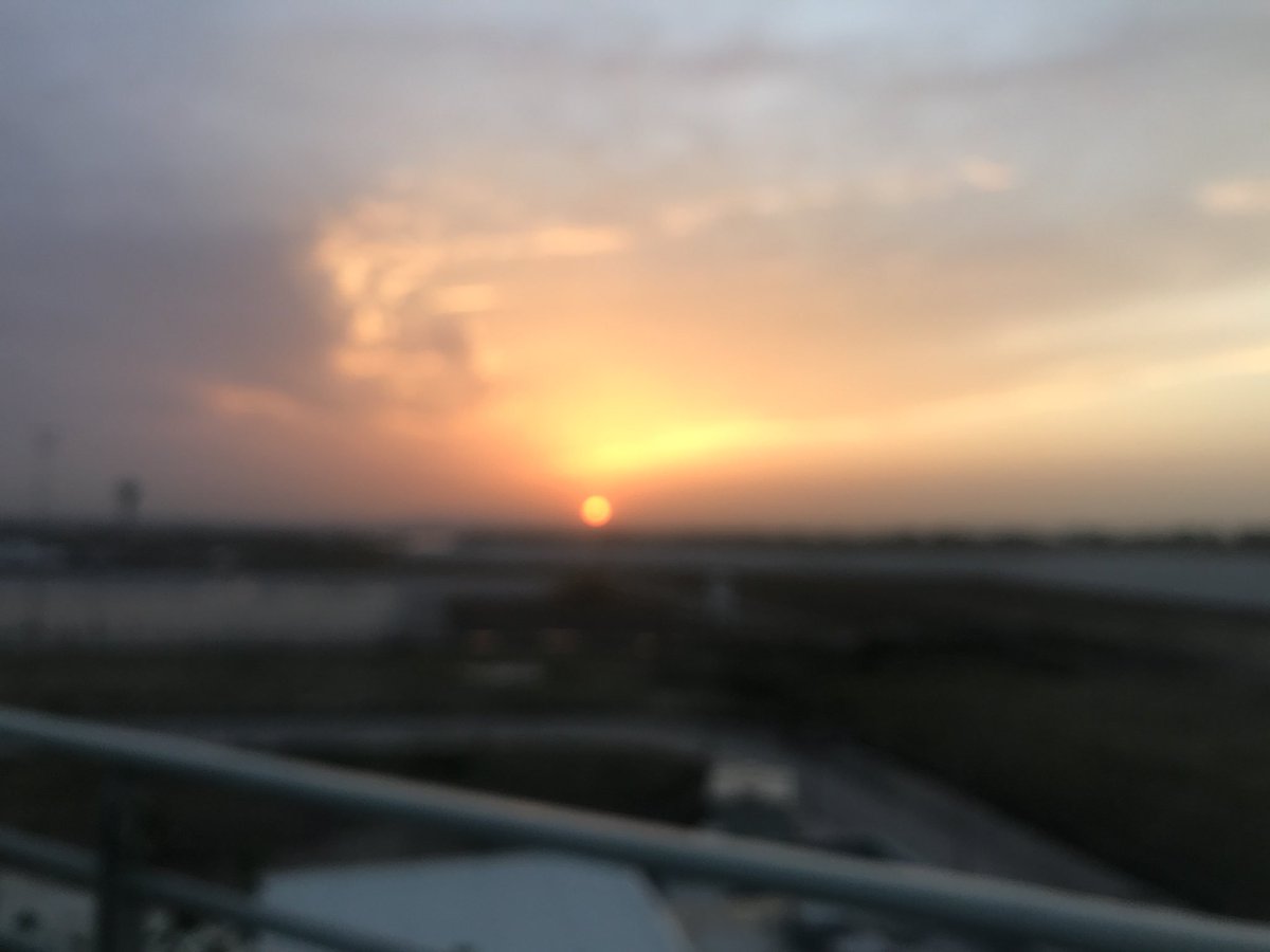 Politicsgame's tweet image. Sunset at #IslamabadInternationaAirport #IslamabadAirport #IIAP #IslamabdNewAirport