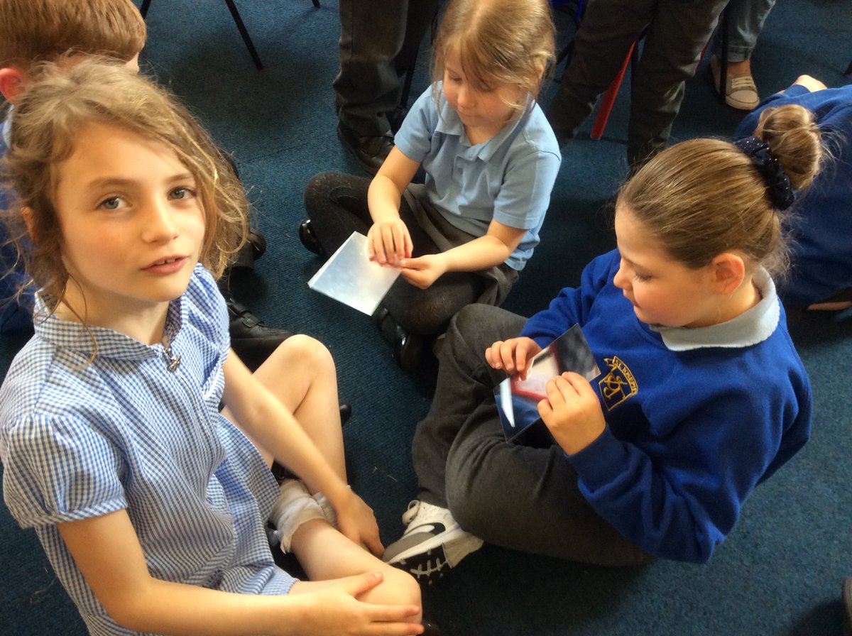Duxbury_Class's tweet photo. Looking at how different all our features are 👁👃🏼👄👂🏼#year1science #wearealldifferent #howweseeourselves https://t.co/dmIKW4gHow