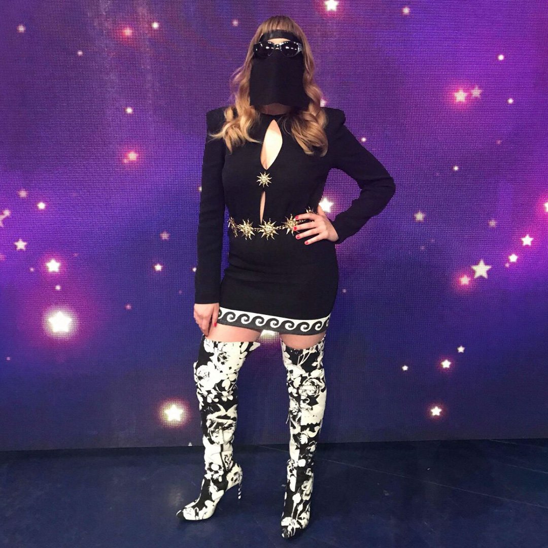 Singer Myss Keta wearing Fausto Puglisi total look at "Chiambretti Night"
#FaustoPuglisi #MyssKeta #MadeInItaly
faustopuglisi.com