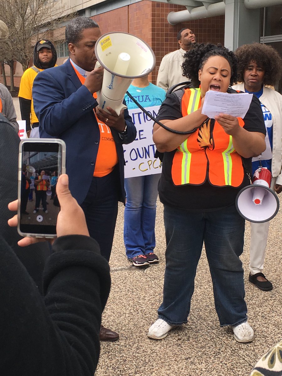 jcua_chicago's tweet photo. Tania Watkins: We will not stop until every member of Chicago city council ensures that CPCA’s 14 recommendations are negotiated into the police union contract. @SOULInChicago #reformFOP #reformCPD https://t.co/A48bPkd0pp