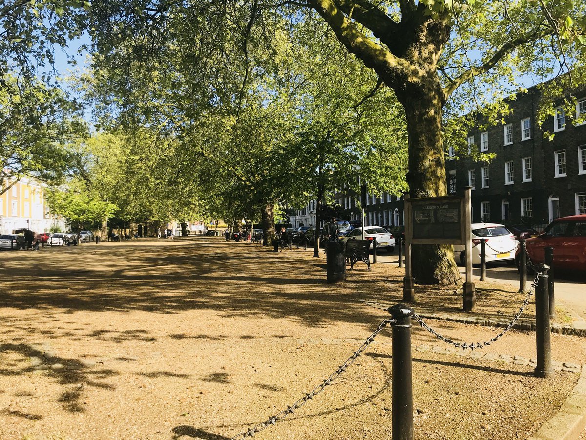 booksandwine76's tweet photo. Sunny side up, London #cleaversquare #kennington https://t.co/sUW9n66xOu