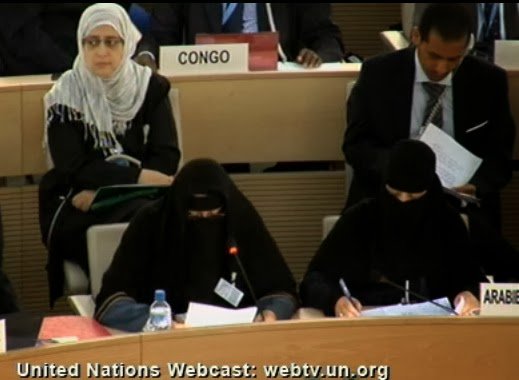 JaviSantamarta's tweet photo. Hola amigos de la @ONUMujeres: Que me preguntaba si la crítica contra España viene de algún miembro de su Comité de la Mujer al que pertenece Arabia Saudí. Por aquello de ver su coherencia en el tema y tal. ¡Gracias!
#ONU #SentenciaManadaM4 https://t.co/DTkYtlY7kF