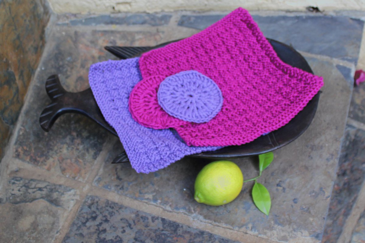 kennainafrica's tweet photo. Hand knitted wash cloths , Cotton face cloth , Face scrubbies , Absorbent wash cloth , Spa face cloth , Hostess gift , Bridal gift . https://t.co/5t6wOvh02U #KennaInAfrica #Etsy #Handmade #KitchenCloth https://t.co/4XDzzgfM6r