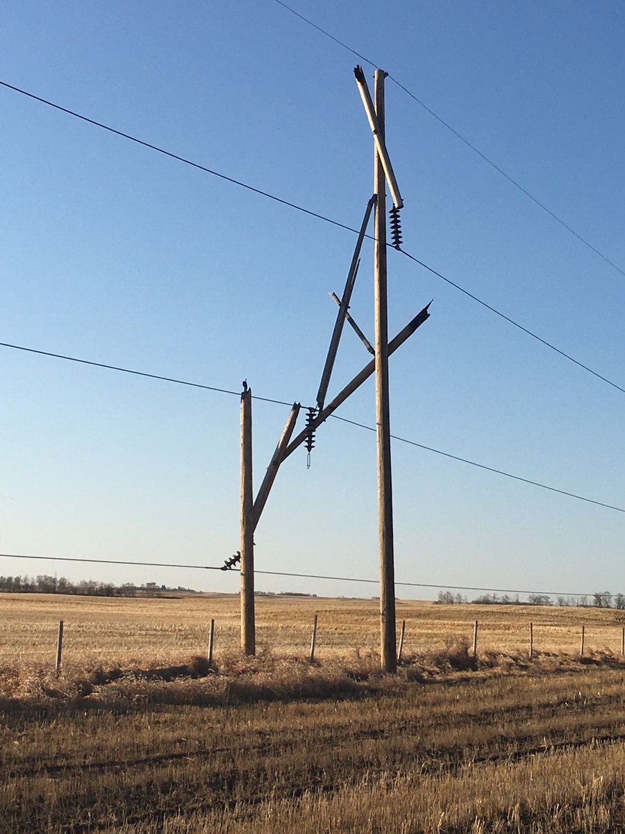 SaskPower's tweet image. A damaged transmission structure is the cause of the outage impacting thousands of customers in an area stretching from just north of the Battlefords to La Loche. Updates will be posted to Twitter and the App, but service isn't expected to be restored until 5 pm. #SkOutage