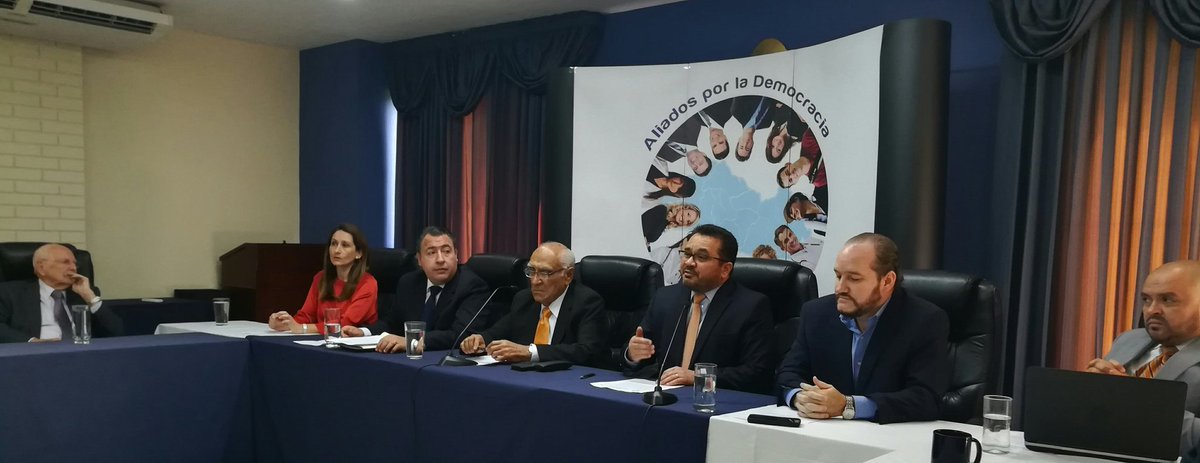oigasebien's tweet photo. Aliados por la democracia pide al @cnjelsalvador terminar bien el trabajo y enviar a la @AsambleaSV los candidatos más idóneos para magistrados de @SalaCnalSV https://t.co/FsgLedsoNX