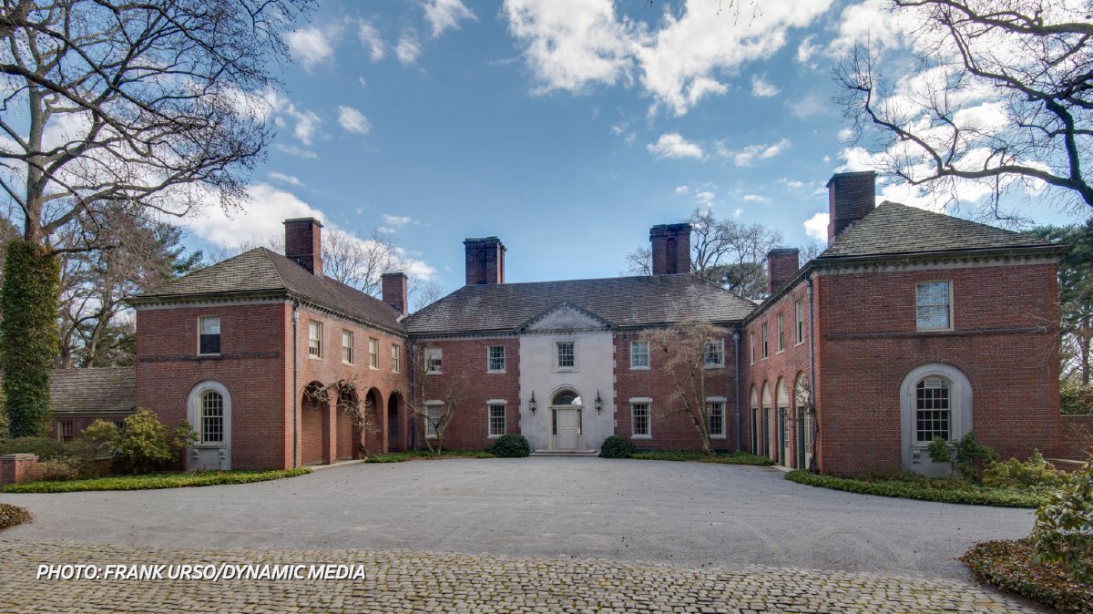 KatMalott's tweet photo. Howard Phipps Jr., heir to the Phipps steel fortune, lists his Long Island Gold Coast estate for $29.9 million https://t.co/BfJsqBGaW1 https://t.co/QQpQeoIthv