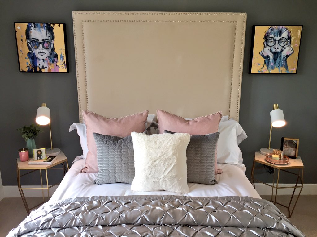 juberahmed's tweet photo. We had pineapples🍍 - Now we have Flamingos 🤷‍♂️🤷‍♂️ - May is all about "The Cotton Apartments" - Cant wait to launch on Thursday 24th May 2018 - Sneak peak of our show home 🏡 📝👀 @WandleHA @Mahi_C1 @AgentVeronica https://t.co/3eGurOT2Pr