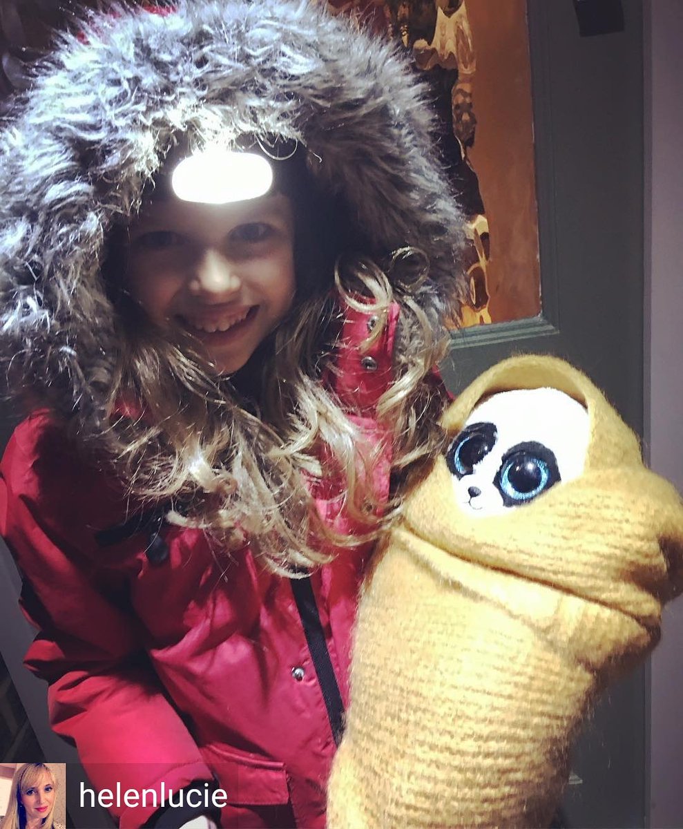 PandaPru's tweet photo. Day 3 - #mystylephotochallenge - #blue
Pru has the biggest blue eyes ever.
Here she is with Abigail wrapped up for a late walk 🐼🙌🏻. The fun we have had 😍. #bluesyes #pandacalledpru #prupanda #welovePru #latenightwalk #love #happinessishere #pandalifestyle #pandatime https://t.co/2sFgXdjesz