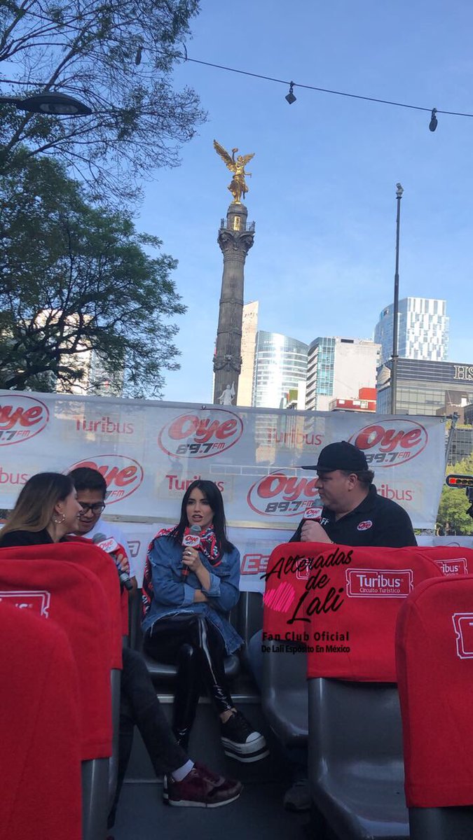 AlteradasDeLali's tweet photo. @laliespos recorriendo las calles de CDMX 🇲🇽📸🎶❤️ #TransportingDeOye @Oye897 https://t.co/mkiFaxEMrW