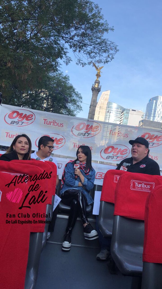 AlteradasDeLali's tweet photo. @laliespos recorriendo las calles de CDMX 🇲🇽📸🎶❤️ #TransportingDeOye @Oye897 https://t.co/mkiFaxEMrW