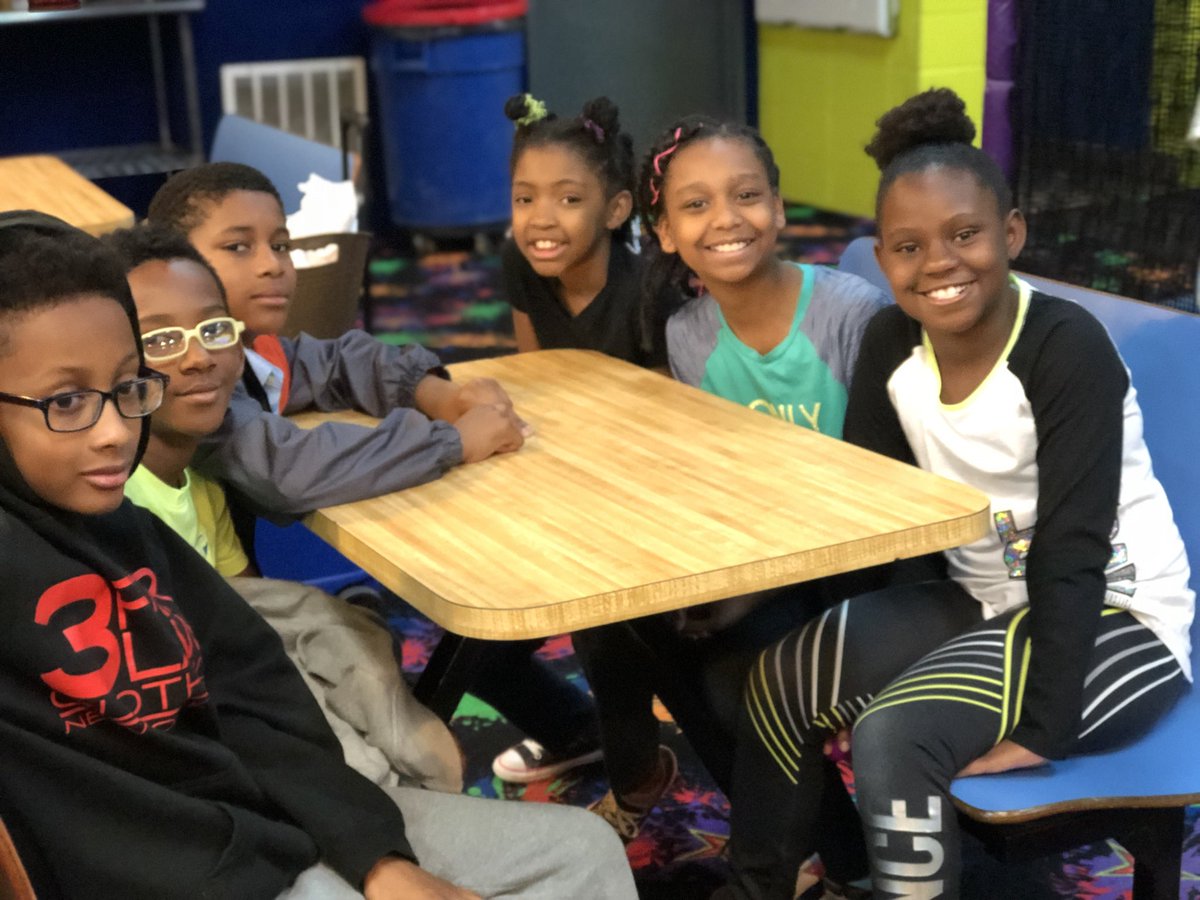 HarvardSES's tweet photo. Harvard Scholars enjoying the STEM field trip to Starlite Skating Rink @iwhittedsims @MrsWilliams1705 @sims_ivyleague https://t.co/ps3XE6RKF9