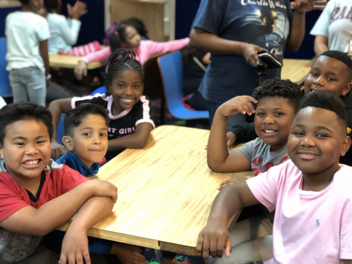 HarvardSES's tweet photo. Harvard Scholars enjoying the STEM field trip to Starlite Skating Rink @iwhittedsims @MrsWilliams1705 @sims_ivyleague https://t.co/agKs8wCshY