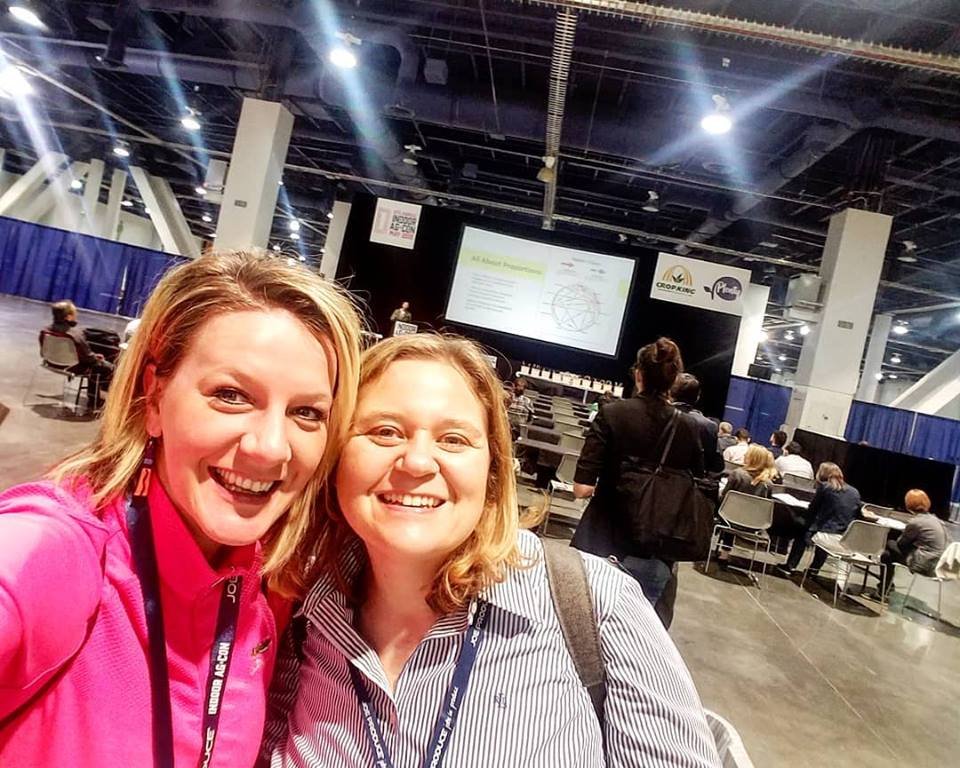 CoeurGreens's tweet photo. Good stuff happening at Indoor Ag-Con this week, always good to hook up with Dr. Greenhouse. https://t.co/5tIOqtp98H