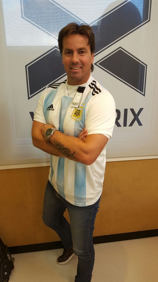 Vorterix's tweet photo. #BACKUP Metele a #EscuchoVorterix que si somos tendencia se la sacamos a @RamaQuesada y te la damos a vos! https://t.co/XjIu3OynIc