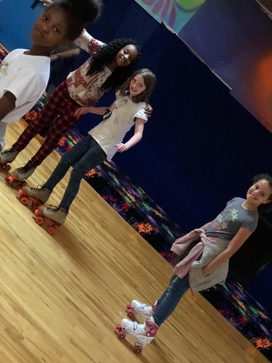 HarvardSES's tweet photo. Harvard Scholars enjoying the STEM field trip to Starlite Skating Rink @iwhittedsims @MrsWilliams1705 @sims_ivyleague https://t.co/0jhh0ffumi