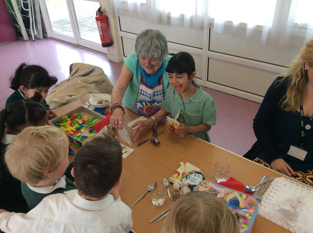 NET_LattonGreen's tweet image. Today Year 2 were lucky enough to spend their lunchtime eating and making new friends with the elderly at @salvationarmyuk .They then enjoyed comparing and sharing their favourite hobbies together as part of their history topic! #NETacademies #salvationarmy #hobbies #community