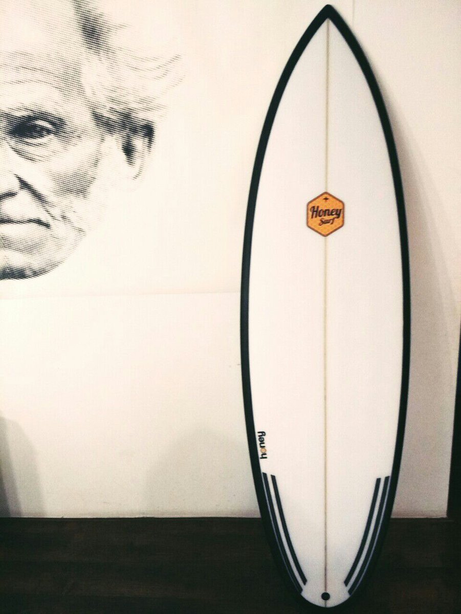 Honeysurfboards's tweet photo. Nueva Black Widow entregada! Nuestra All round desde 5'7'' hasta 6'6'' para todo tipo de condiciones y olas! + info y precios en: https://t.co/SNHvAHh6gq #surfboards #surfshop https://t.co/A7RJ3Aw1yY