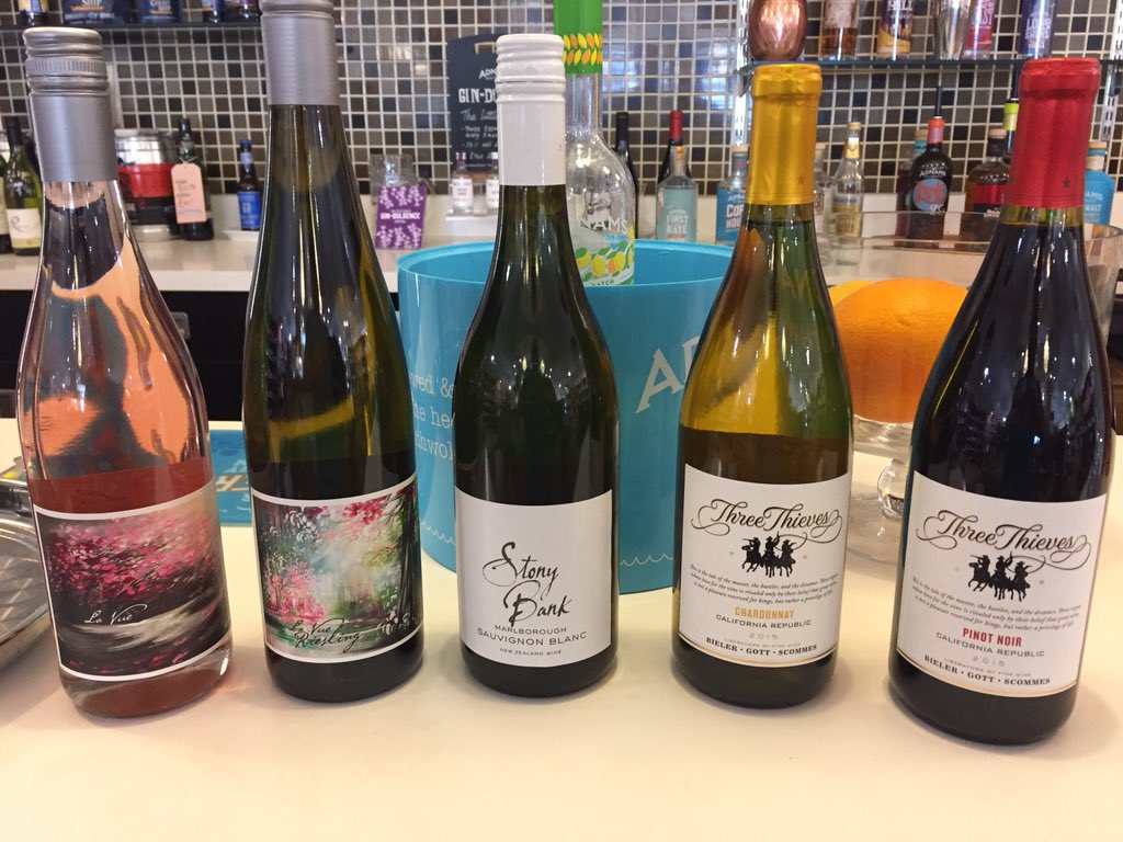 Adnamssaffron's tweet photo. All new this week! Our wines from New Zealand and California! #stonybank #sauvignonblanc #ouilavue @McPhersonWineCo #threethieveswines https://t.co/8EraW4PCZk