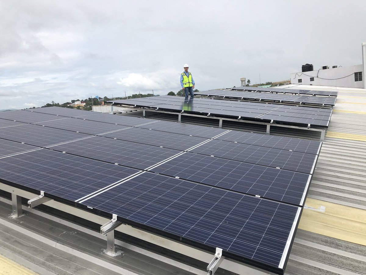 RaasSolar's tweet photo. Haz que tu negocio sea mucho más rentable invirtiendo en energía renovable. Llámanos y cotiza según tu necesidad, 809-412-4532. #RAASSOLAR #ElSolSaleParaTodo #SolucionSolar #eficienciaenergetica https://t.co/xhHM1G1WtU