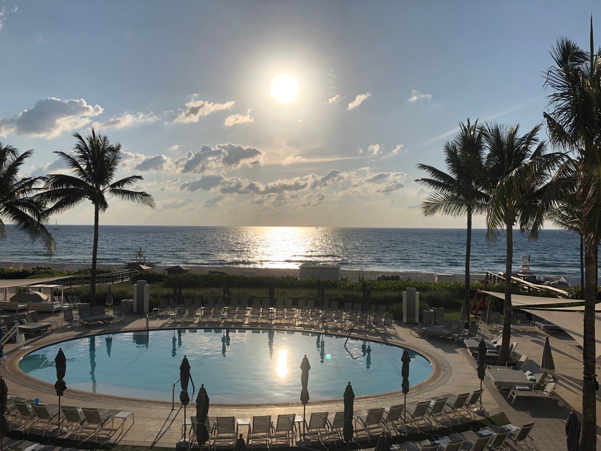nhsglobalevents's tweet image. Is this a photograph or a painting? Meeting Planners Amanda Reece and Natalie Rivera recently worked a program in Boca Raton. Amanda took this picturesque photo at the @bocaresort! #coolpools #nhsknowsbest #experiencesdelivered #luxury #BocaResort #florida