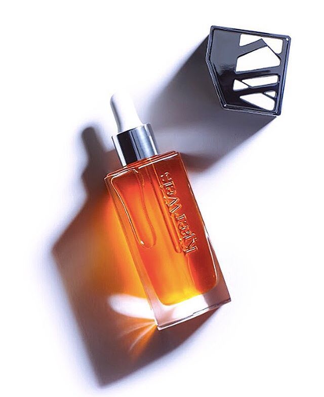 Eco Diva (@ecodivabeauty) on Twitter photo GIVEAWAY - The Beautiful Oil by <a href="/kjaerweis/">Kjaer Weis</a> is by definition, one of the most effective combinations of healthy plant-based oils for almost everyone - with a few extra superstars thrown in for good measure.
➖
The quality of the ingredients sourced are as high as you’ll find a… GIVEAWAY - The Beautiful Oil by <a href="/kjaerweis/">Kjaer Weis</a> is by definition, one of the most effective combinations of healthy plant-based oils for almost everyone - with a few extra superstars thrown in for good measure.
➖
The quality of the ingredients sourced are as high as you’ll find a…