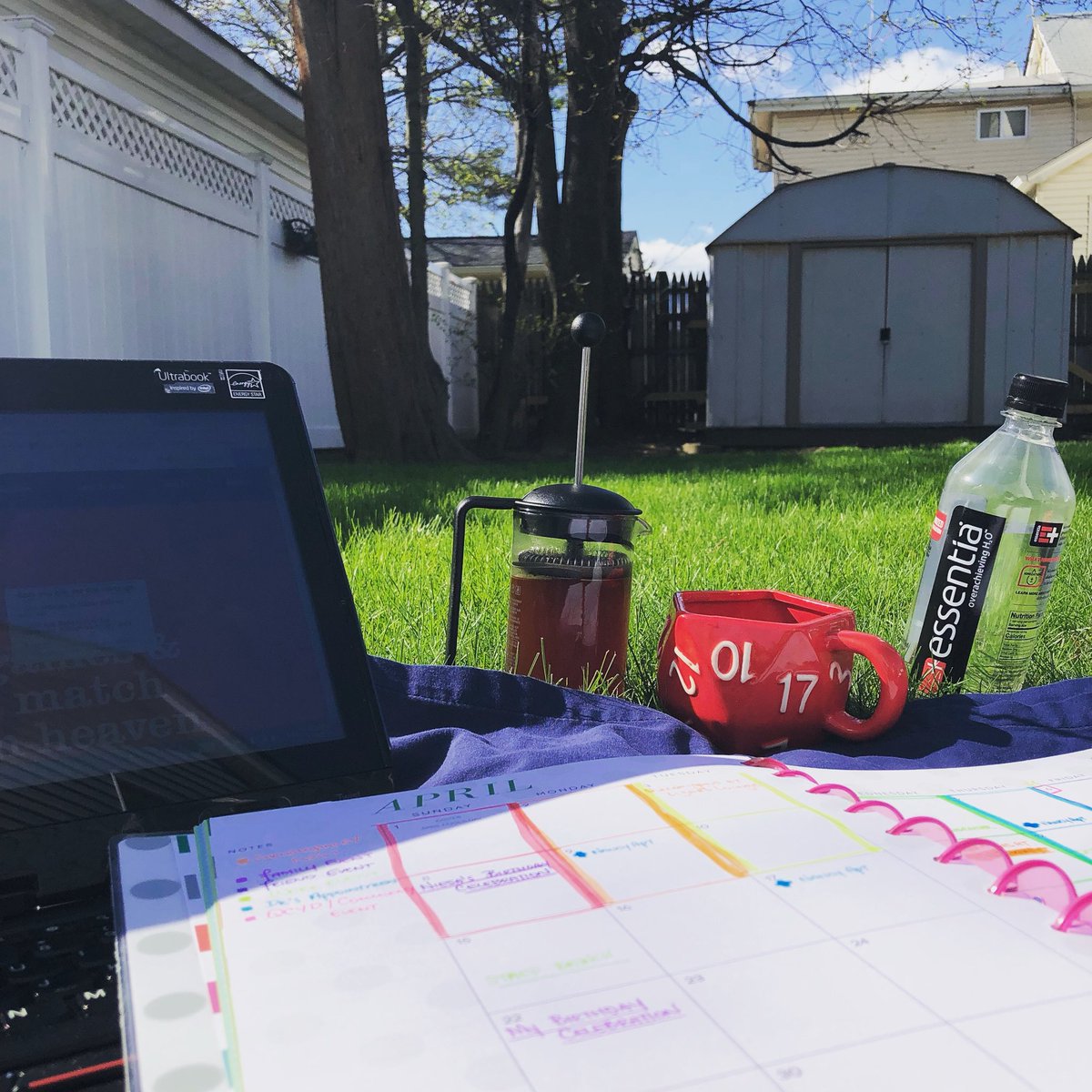 TylerWNY's tweet photo. An early summer day is the perfect excuse to work outside in the sun! ☀️☀️☀️
#OutsideOffice #EarlySummer #Entrepreneur #EntrepreneurLife #MentalHealth #WhatsSpring #ILikeItBut... #GlobalWarming https://t.co/ILmWoTBET0